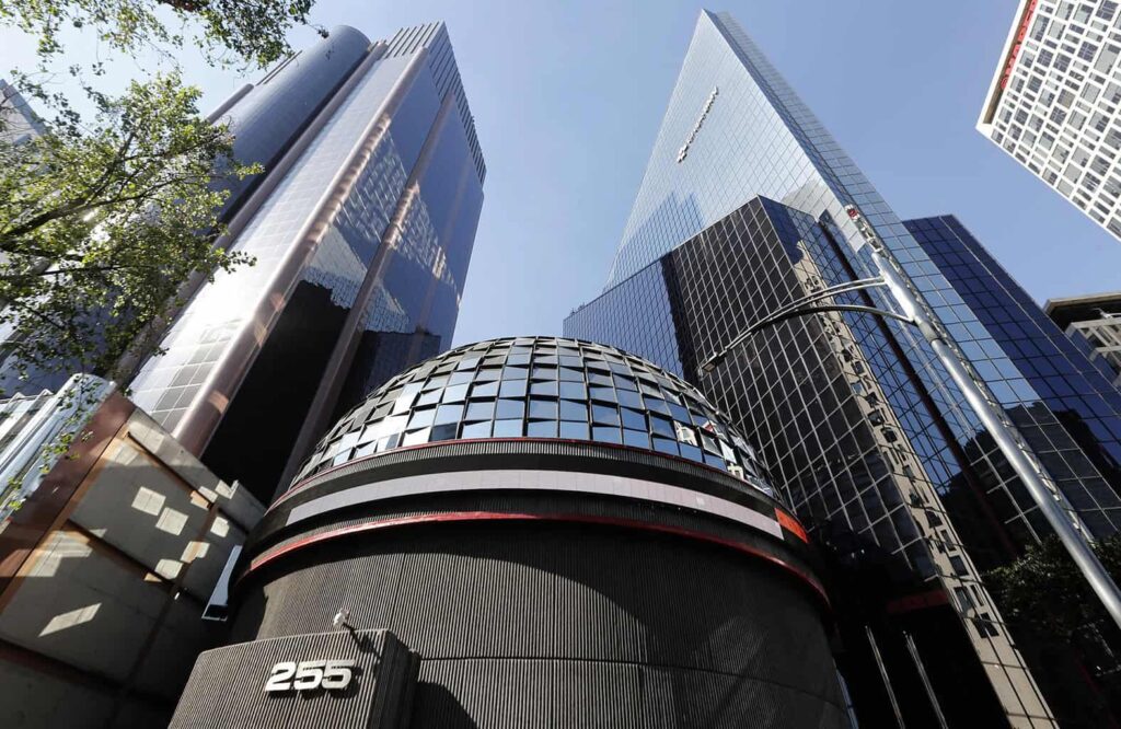 La Bolsa de México acumula pérdida semanal del 1.6% y corta tres semanas de avances