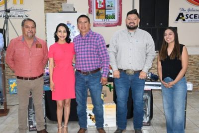 Presidencia y DIF Municipal de Ascensión festejan a los estudiantes con una gran tardeada-baile