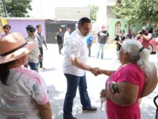 Presidente entrega calle Águila a vecinos