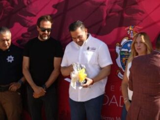 Agradecen a alcalde por obras en campo de beisbol del CBTIS 128