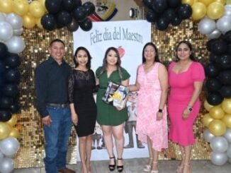 Presidenta Ivonne De La Hoya festeja a los maestros de Ascensión con emotiva cena-baile