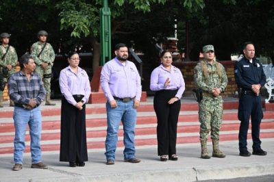 Retoman Honores a la Bandera en Ascensión con participación de autoridades y estudiantes