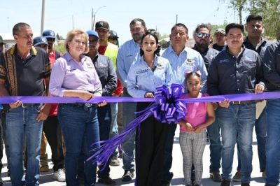 Inaugura Presidenta Ivonne De La Hoya dos importantes pavimentaciones en Puerto Palomas de Villa