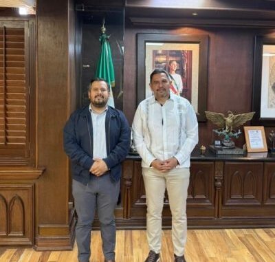 Alcalde Cruz Pérez Cuéllar da la bienvenida al nuevo Delegado de la PROFECO en Juárez.
