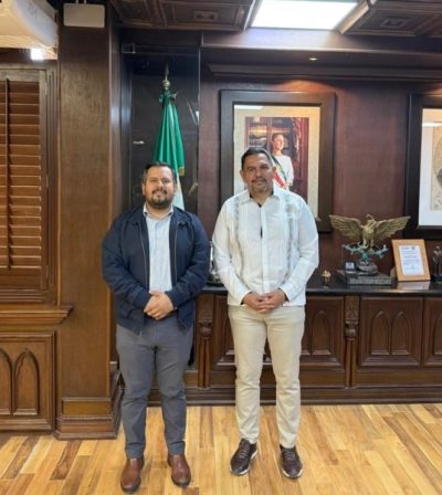 Alcalde Cruz Pérez Cuéllar da la bienvenida al nuevo Delegado de la PROFECO en Juárez.