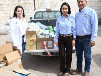 Entrega alcaldesa Ivonne De La Hoya materiales médicos al CESSA y ambulancias municipales.