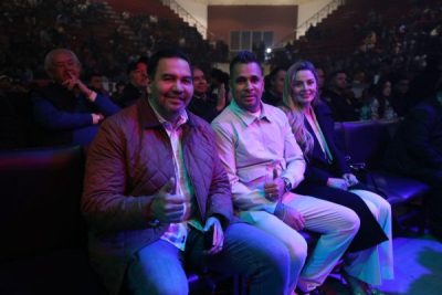 Acude el Presidente Cruz Pérez Cuéllar a función de boxeo