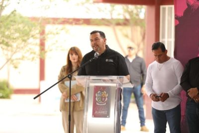 Entrega Presidente Pérez Cuéllar rehabilitación de la Escuela Primaria Escritores de Chihuahua
