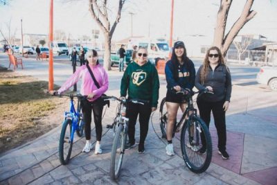 Asiste nuestra Presidenta Municipal Edith Escarcega a la Gran Bicicletada, organizada por el Plantel 18 COBACH en colaboración con el DIF Municipal.