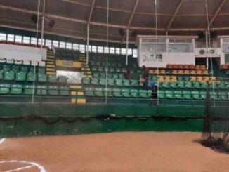REALIZAN MEJORAS EN EL ESTADIO MUNICIPAL DE BÉISBOL