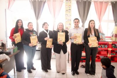 Entrega Presidenta Edith Escárcega Libros de aprendizaje al jardín de niños “Frida Kahlo”