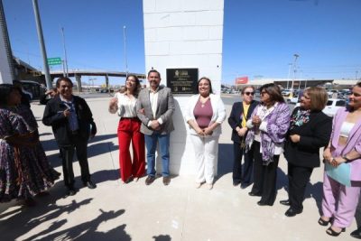 Develan placa en Rotonda a las Mujeres Ilustres dedicado a la activista y escritora Ruth Vargas
