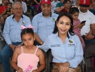 Noche de talento estudiantil en el día 4 del Teatro del Pueblo en Ascensión